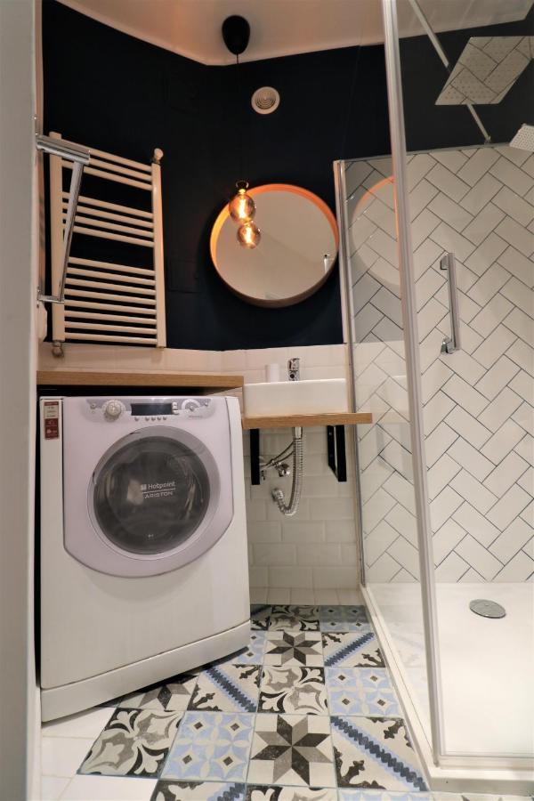 Charming City Center Apartment - Free Minibar Bucarest Exterior foto